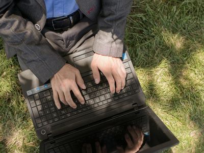 Person working at the laptop